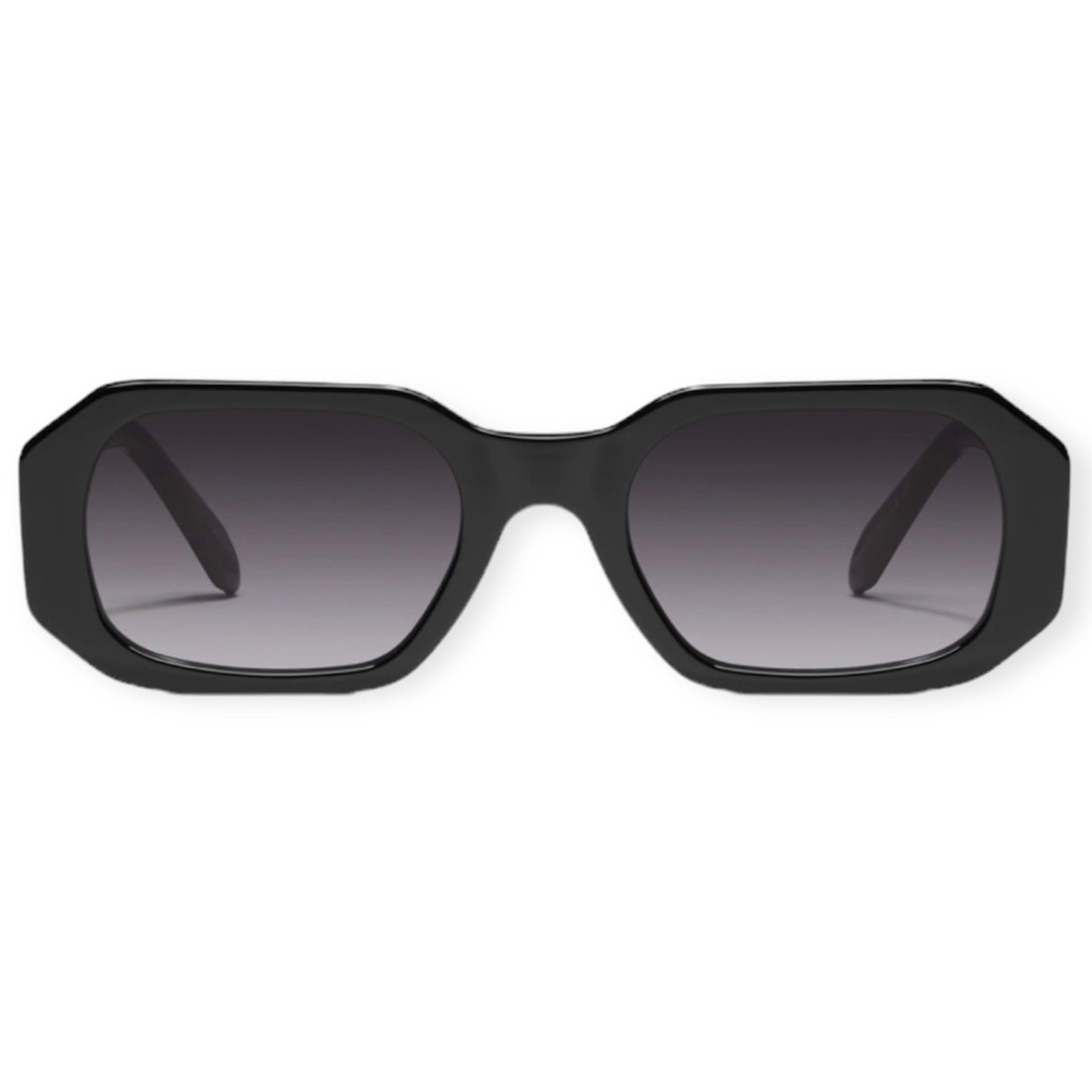 QUAY Hyped Up Sunglasses Black Frame Grey Gradient Lens Retro Unisex NWT